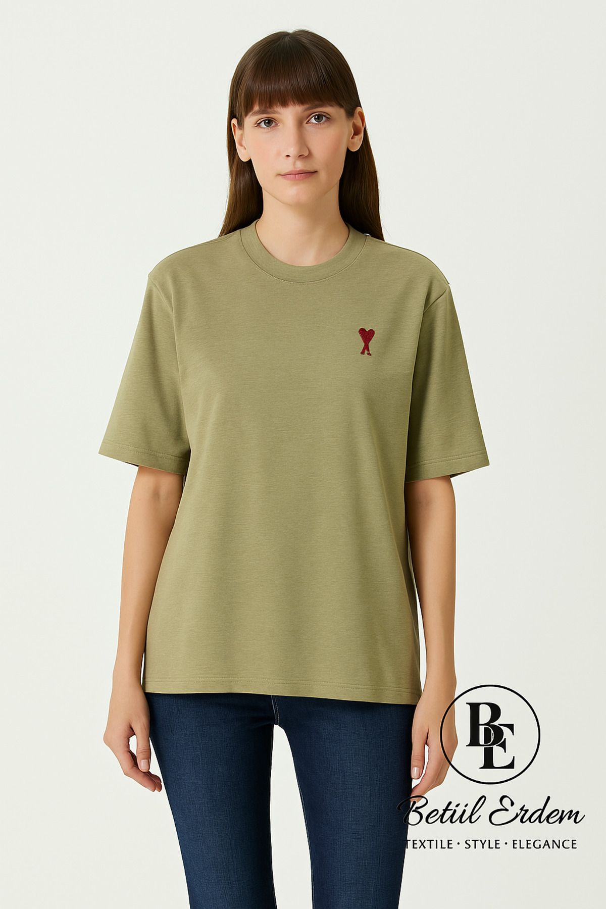 Unisex Oversize Tişört – Kalp ve A Nakışlı
