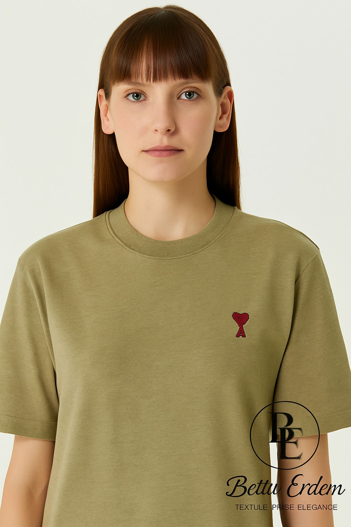 Unisex Oversize Tişört – Kalp ve A Nakışlı