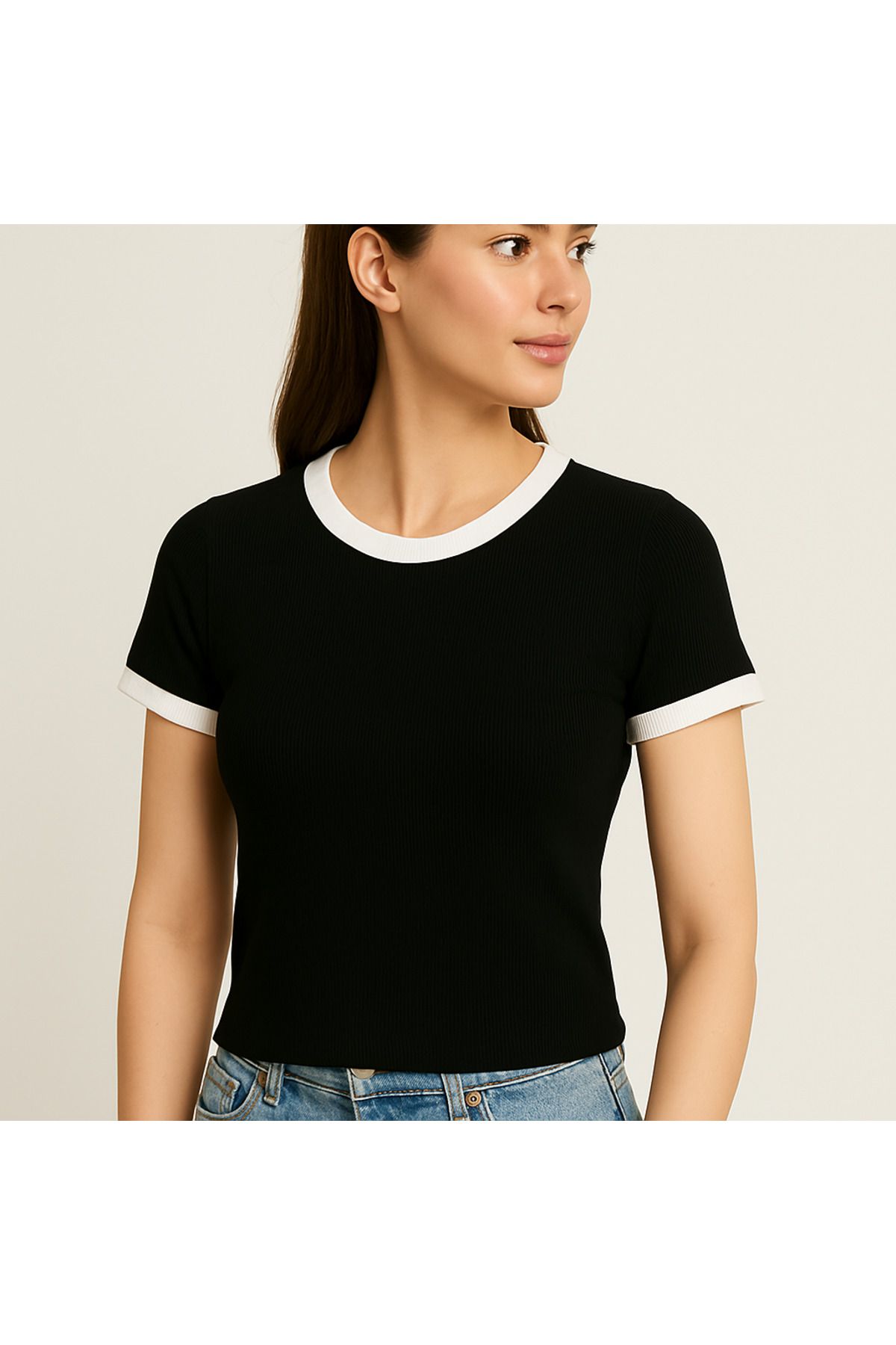 Kadın Siyah Beyaz Ribana Detaylı Slim Fit Tişört Standart Beden